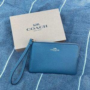 BNIB Coach Wristlet